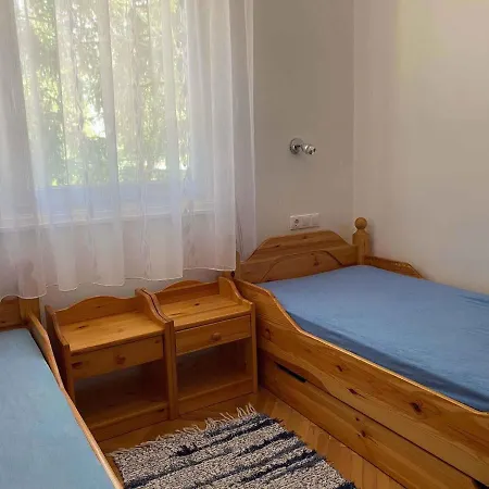 Holiday Homes In Balatonmariafuerdo/Balaton 19289 * Balatonmáriafürdő